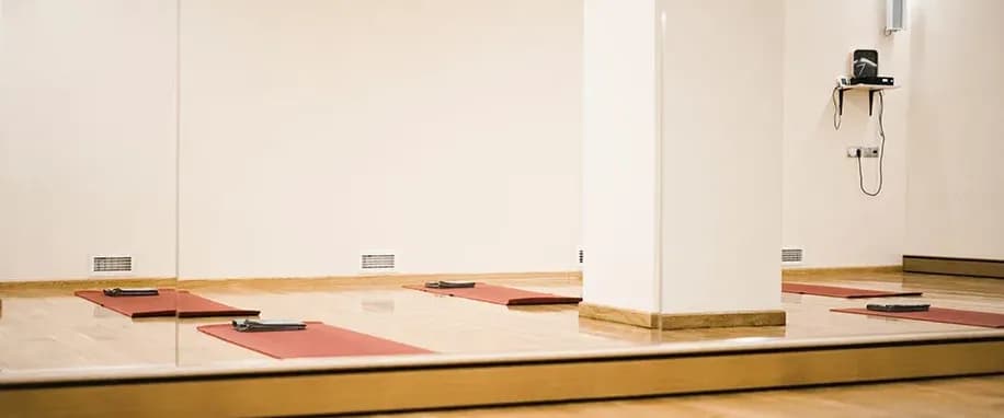 gallery slide