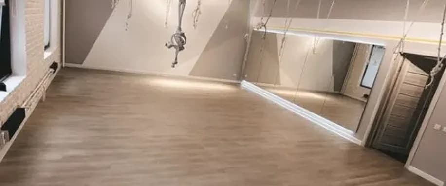 gallery slide